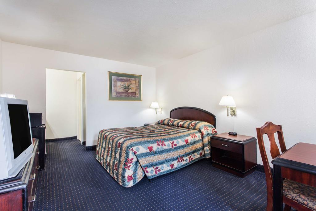 Knights Inn Virginia Beach Lynnhaven Dış mekan fotoğraf