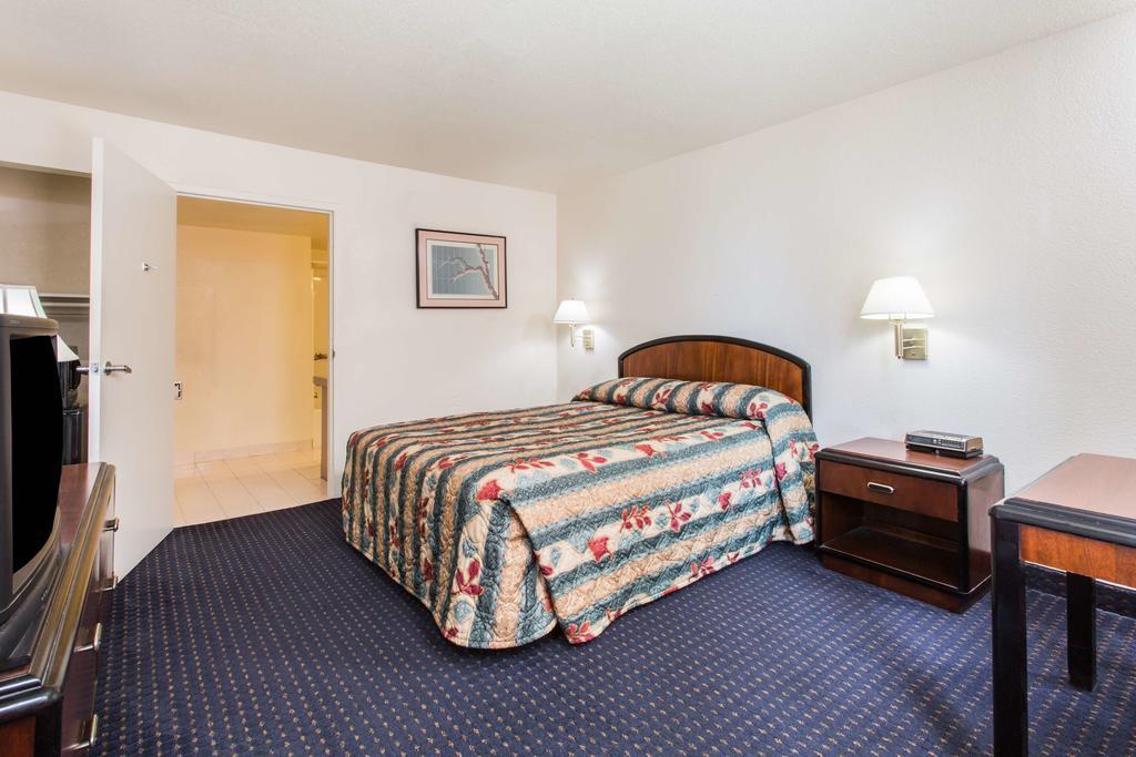 Knights Inn Virginia Beach Lynnhaven Dış mekan fotoğraf